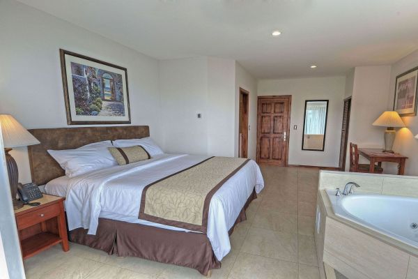HOTEL TRAMONTO (Sardinal)
